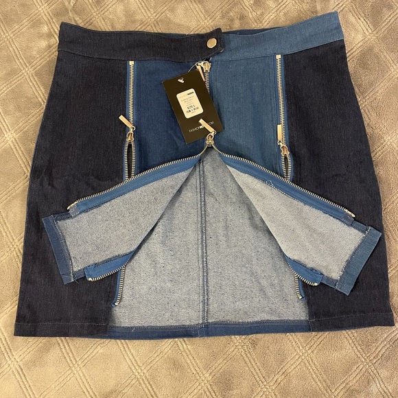 Fashion Nova Denim Zipper Mini Skirt size Large - Picture 2 of 3